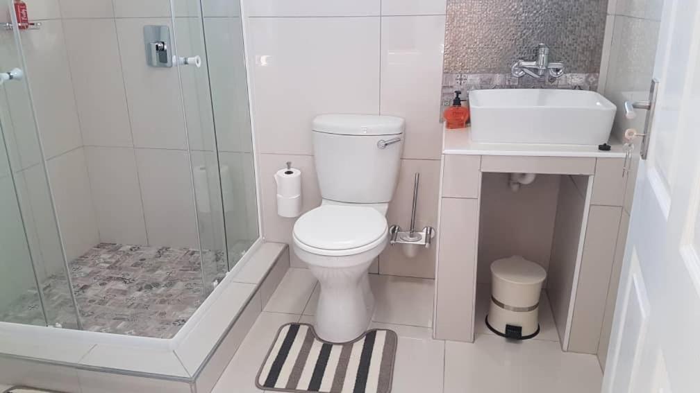 Kairos Cottage B&B Lüderitz Dış mekan fotoğraf